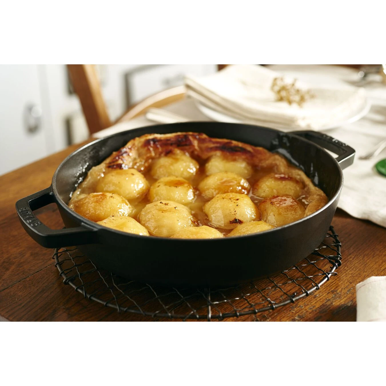 Staub Bratpfanne 26 Cm, Gusseisen, Schwarz 6 Staub Bratpfanne 26 Cm, Gusseisen, Schwarz – Bild 4
