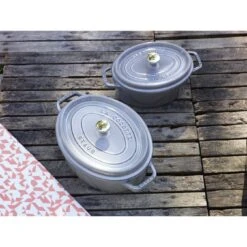 Staub Cocotte 15 Cm, Oval, Graphit-Grau, Gusseisen 13 Staub Cocotte 15 Cm, Oval, Graphit-Grau, Gusseisen -Staub Geschäft 000017241