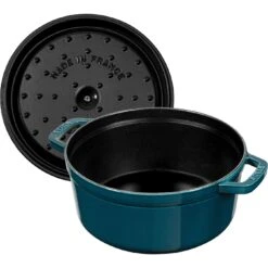 Staub Cocotte 24 Cm, Rund, La-Mer, Gusseisen 11 Staub Cocotte 24 Cm, Rund, La-Mer, Gusseisen -Staub Geschäft 40508 654 0 1