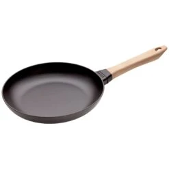 Staub Bratpfanne Mit Holzgriff 26 Cm, Gusseisen, Schwarz