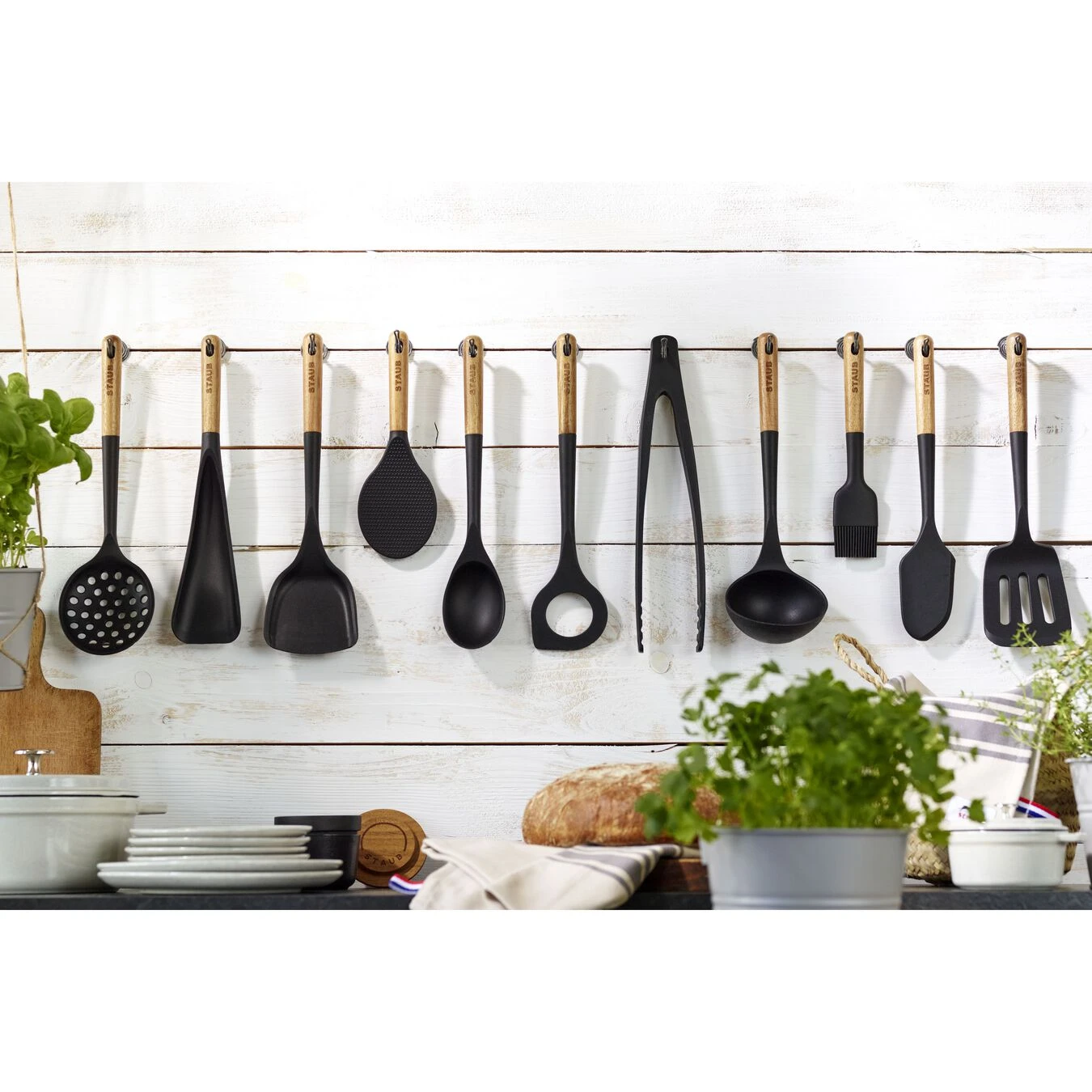 Staub Servierlöffel, 31 Cm, Silikon 8 Staub Servierlöffel, 31 Cm, Silikon – Bild 6