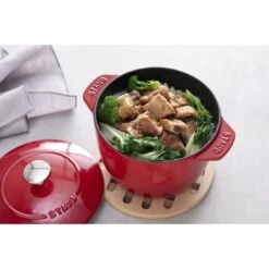 Staub Reis-Cocotte 16 Cm, Rund, Kirsch-Rot, Gusseisen 13 Staub Reis-Cocotte 16 Cm, Rund, Kirsch-Rot, Gusseisen -Staub Geschäft 424409817