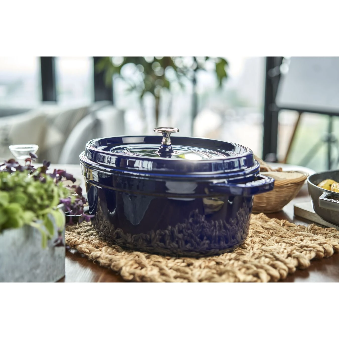 Staub Cocotte 33 Cm, Oval, Dunkelblau, Gusseisen 8 Staub Cocotte 33 Cm, Oval, Dunkelblau, Gusseisen – Bild 6