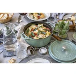 Staub Cocotte 26 Cm, Rund, Salbeigrün, Gusseisen -Staub Geschäft 750035333