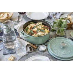 Staub Cocotte 24 Cm, Rund, Salbeigrün, Gusseisen -Staub Geschäft 750035342